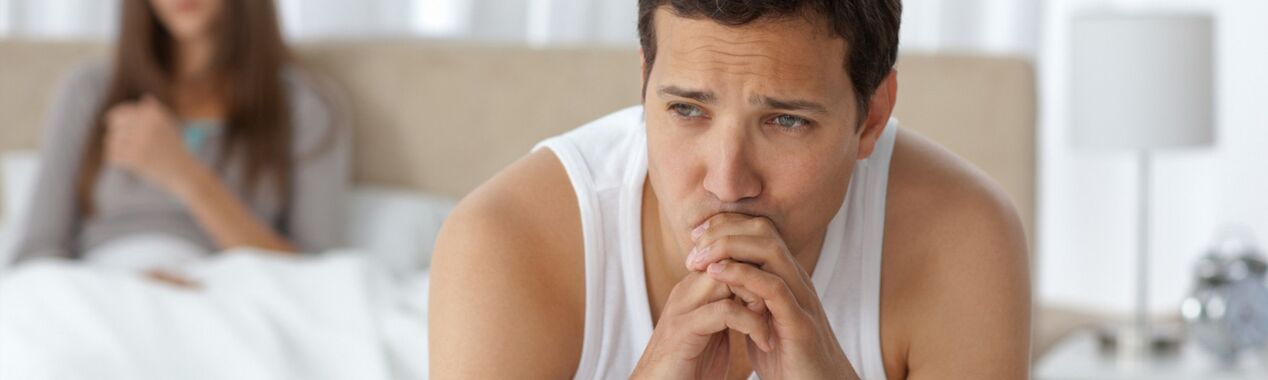 Un homme souffrant de prostatite